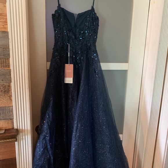 Elegant Navy Blue Sequin Prom Dress - Picture 3 of 8